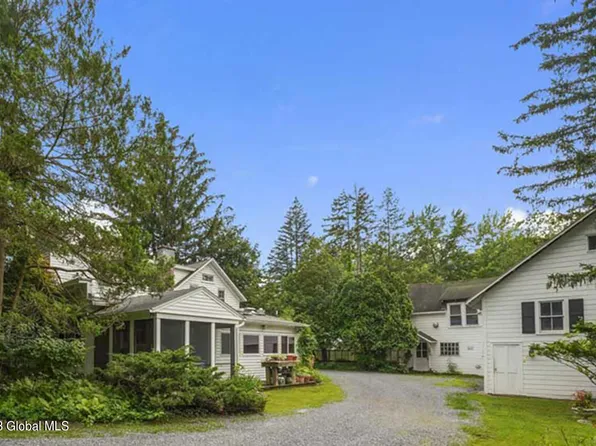 737 Feura Bush Road, Delmar, NY 12054