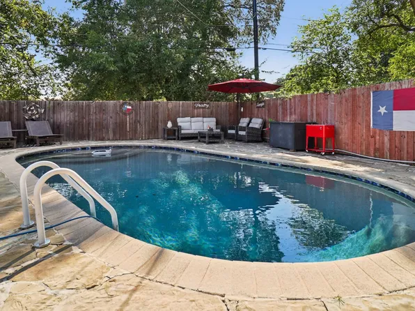 4201 Burke Rd, Fort Worth, TX 76119