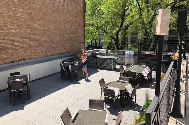 21 W Goethe St #16B — Photo 3