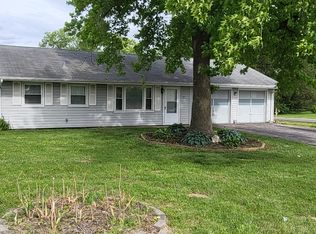 106 Lark Hill Ln, Ballwin, MO 63021