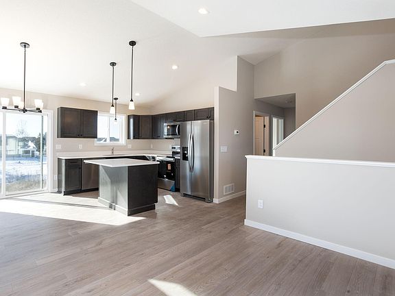 2nd image of 278 Eagle Ridge Dr