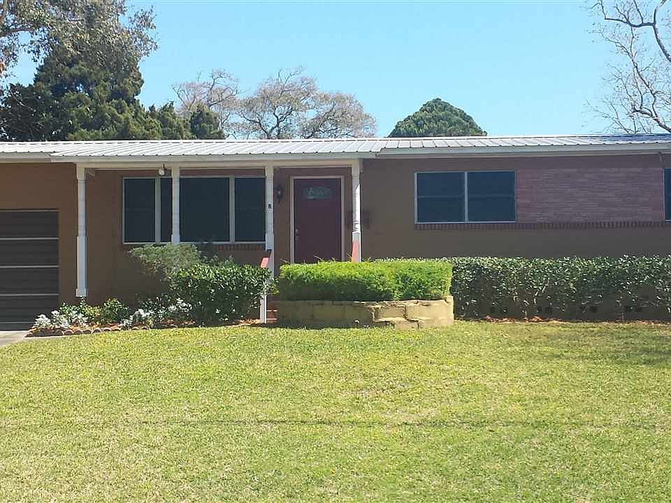 1st image of 8 Barcelona Ave