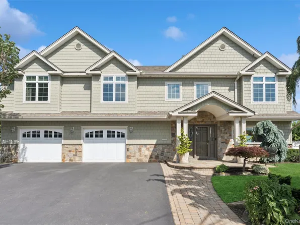 2935 Bay Drive, Merrick, NY 11566
