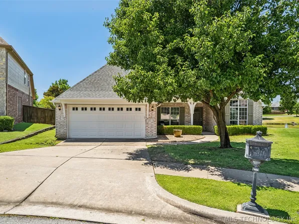 12518 S 3rd Pl, Jenks, OK 74037