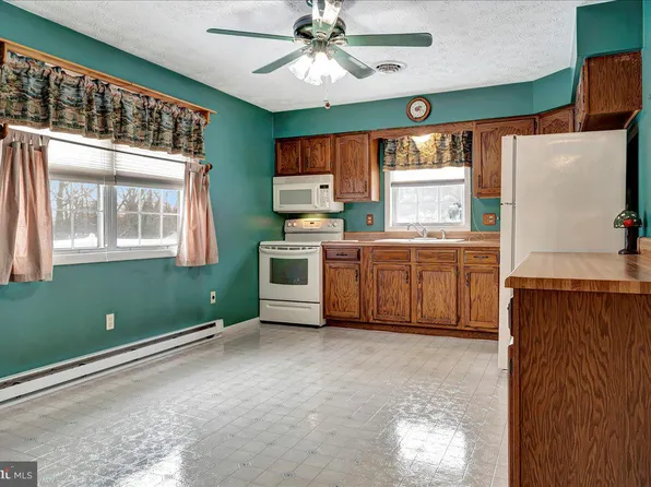 10 Loveland Dr, Elkton, MD 21921
