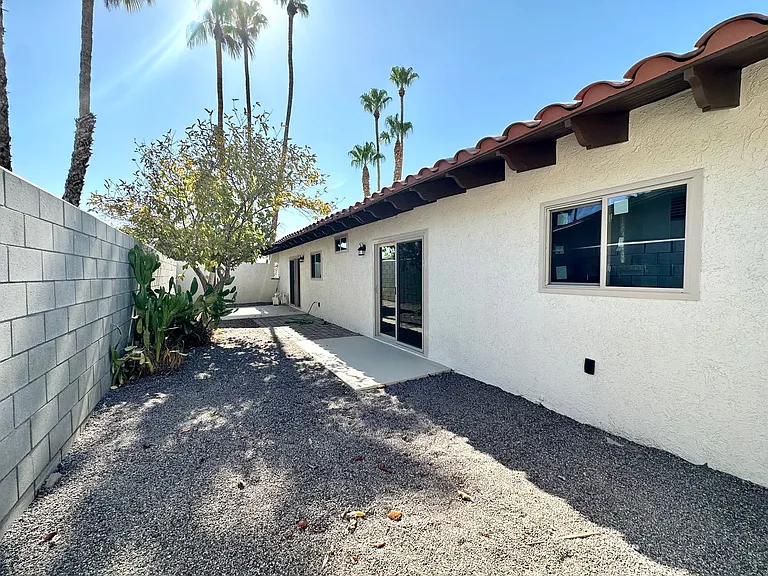 561 Desert View Dr #4 — Photo 13