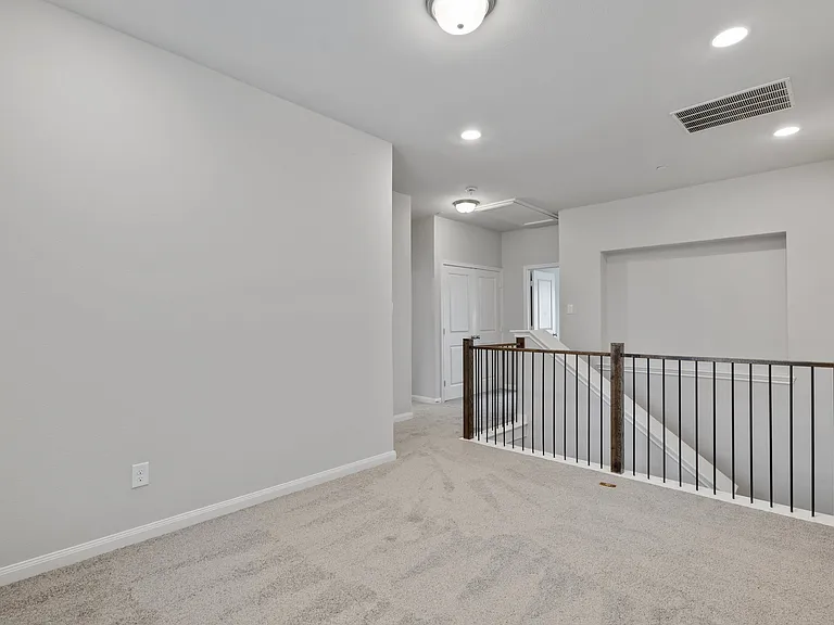 8063 Canal St — Photo 12