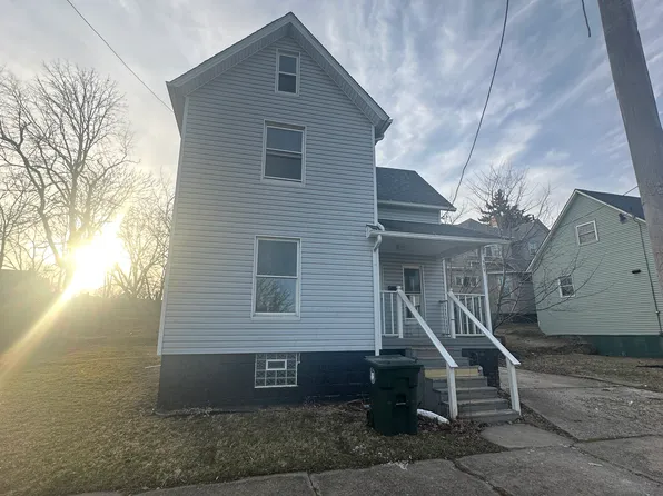 909 Clinton Ave SW, Canton, OH 44706