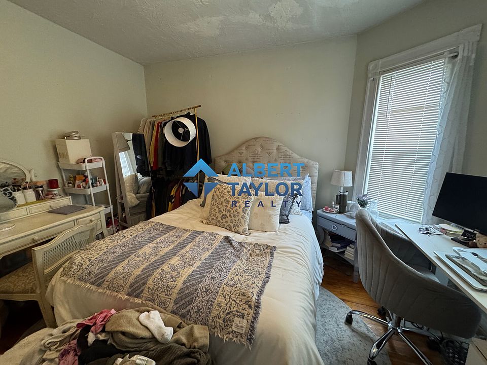 Bedroom #1
