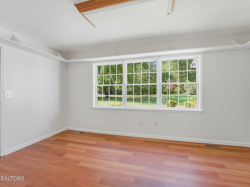 28th image of this home