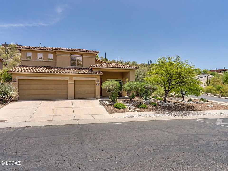 1st image of 4172 N Sunset Cliff Dr