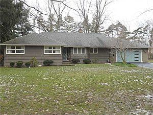 2nd image of 275 Woodland Dr