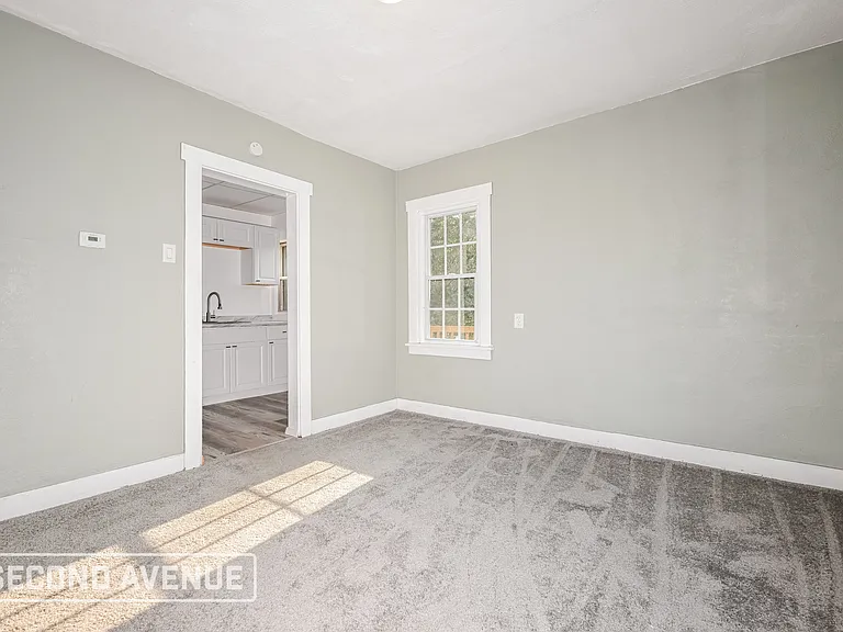 833 Vermont Ave — Photo 9