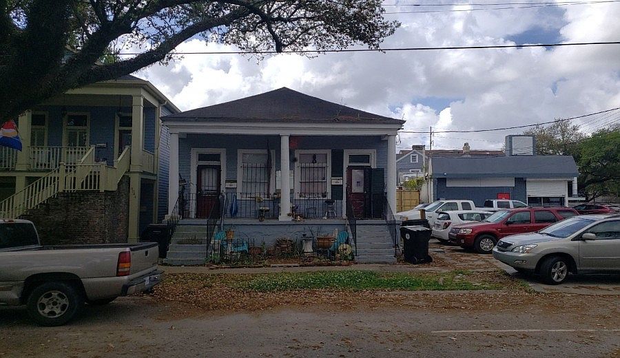 1st image of 4046 Banks St #48