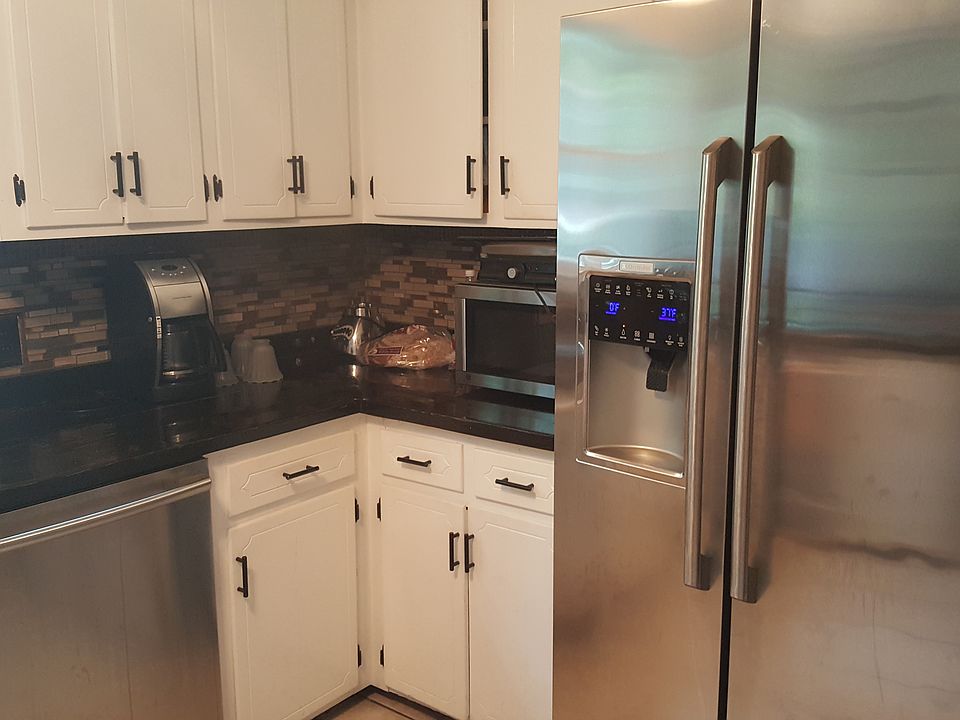 2nd image of 1908 Rock Springs Dr