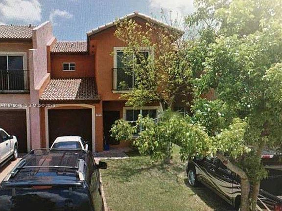 2nd image of 909 SW 6th Pl