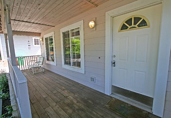 Awesome Front Porch