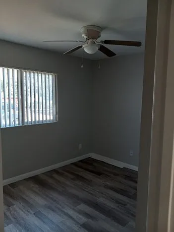 1131 Emory St — Photo 13