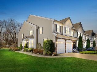 1 Yorkshire Ln, Westampton, NJ 08060