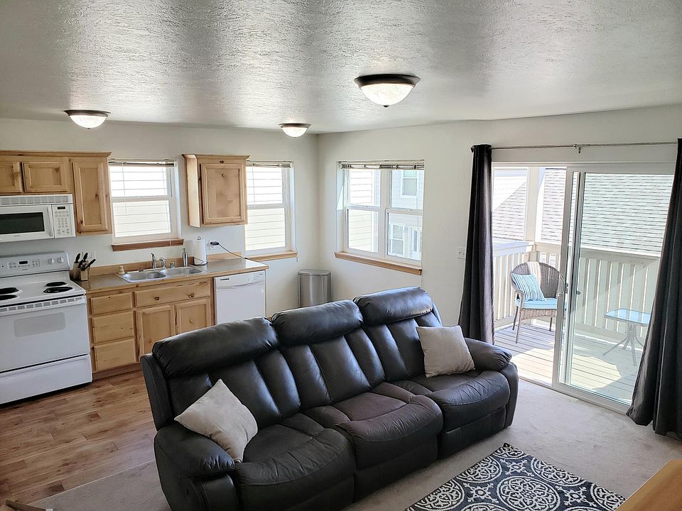 1st image of 2422 Ernest Ave #2424A