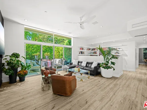 1250 N Harper Ave Unit 401, West Hollywood, CA 90046