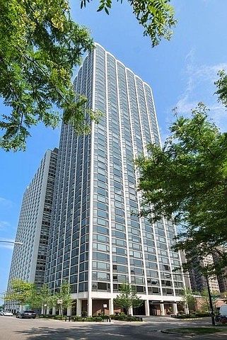 1st image of 1555 N Astor St APT 19NE
