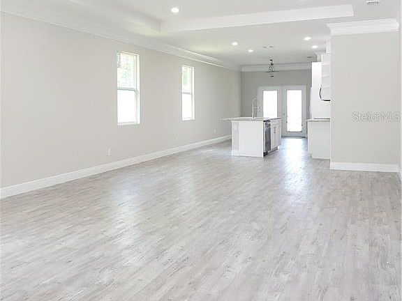 4th image of 3403 E Comanche Ave