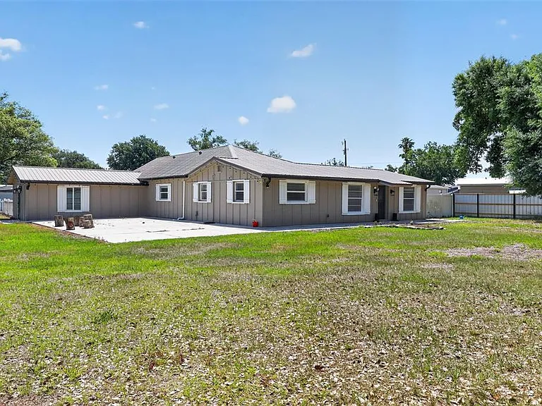 3240 Apfel Rd — Photo 3