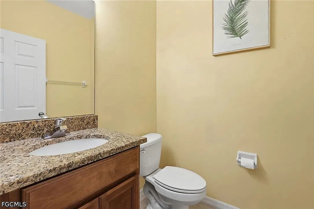 3 bed, 2.5 bath, 1313 sqft, $1,975 — Photo 4
