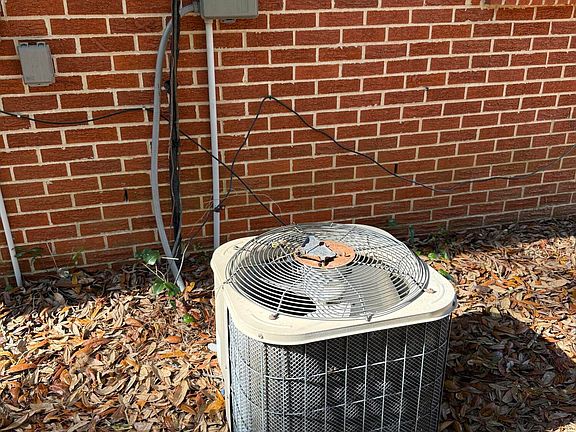 5th image of 93 Windham Way