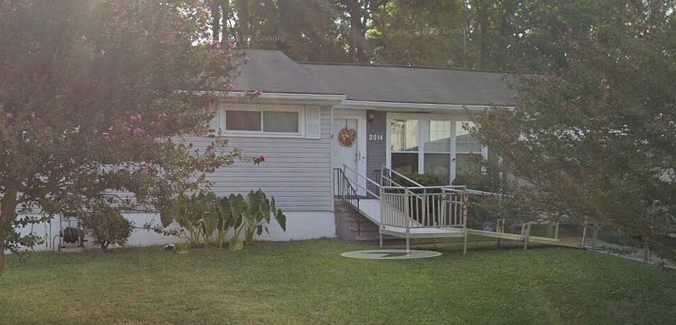 1st image of 2014 Dogwood Dr #21