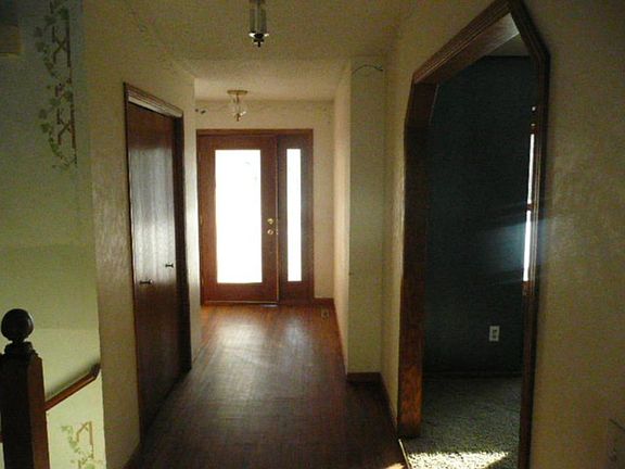 2nd image of 15495 Danbury Ave