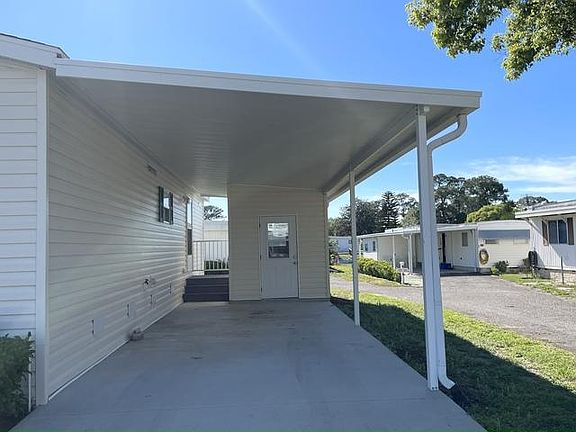4th image of 137 Lakeview Dr