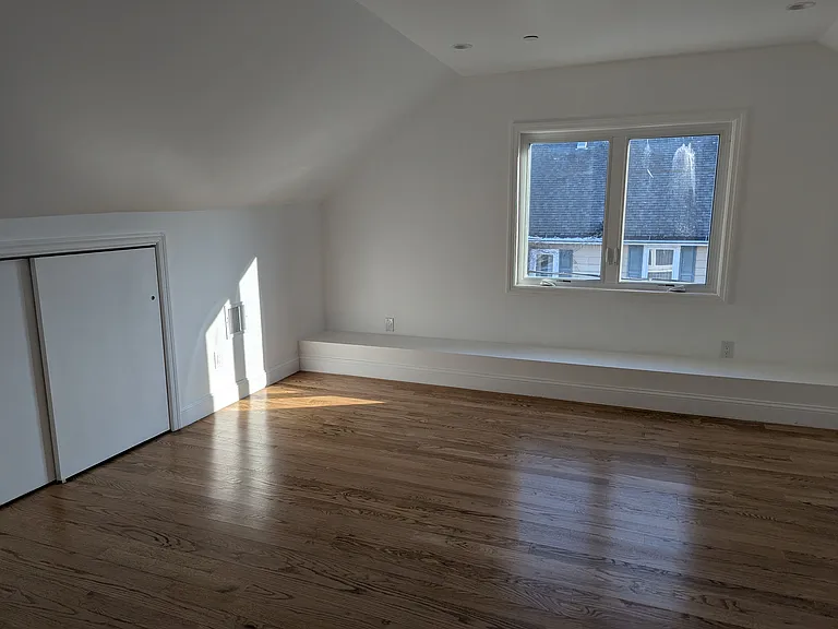 62 Forest Row — Photo 16