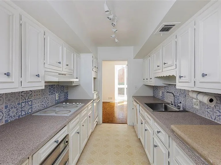 49 Willow Gln — Photo 10