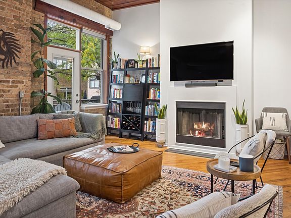 2nd image of 2021 W Willow St APT 204