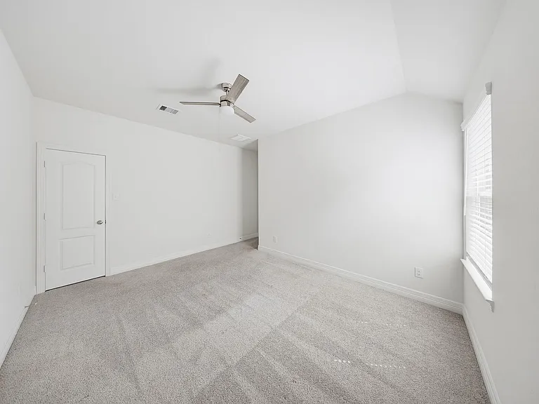 40615 Guillemont Ln — Photo 16