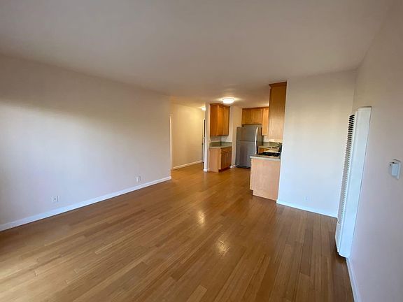 5th image of 2637 Centinela Ave #6