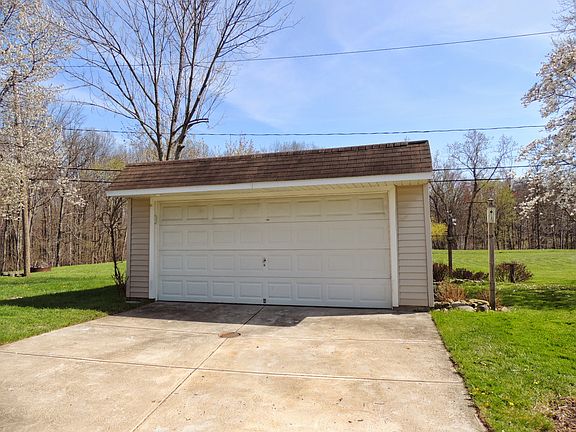 5th image of 268 Deborah Ln