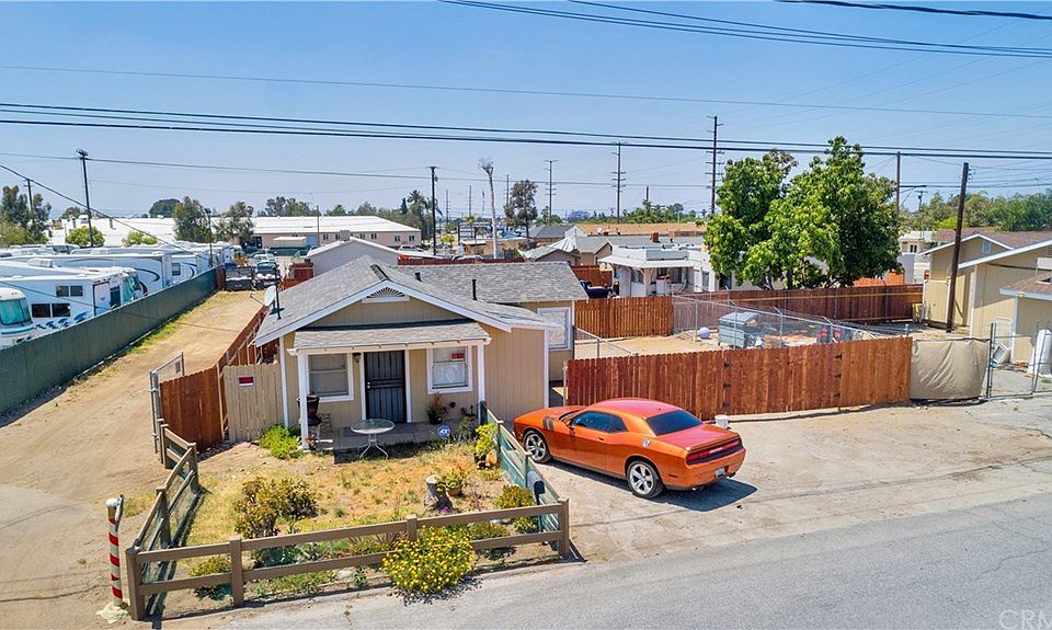 1st image of 1840 N Mentone Blvd
