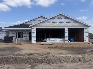 3613 Pinewood Dr, Spirit Lake, IA 51360