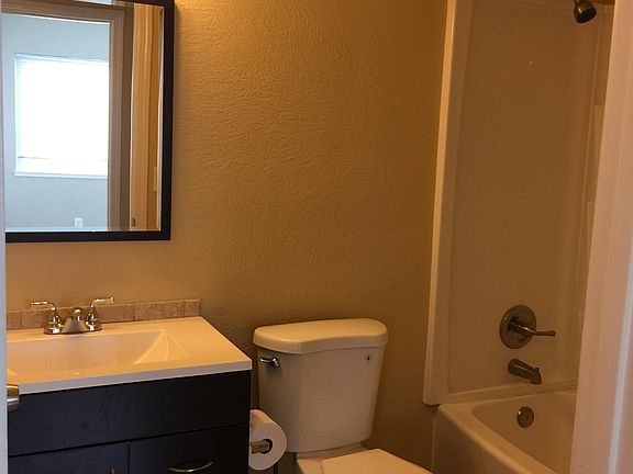 3rd image of 145 Yosemite Dr