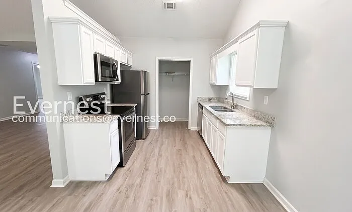248 Bridgeport Ln — Photo 7