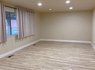 1425 Kingfield Dr, Modesto, CA 95350