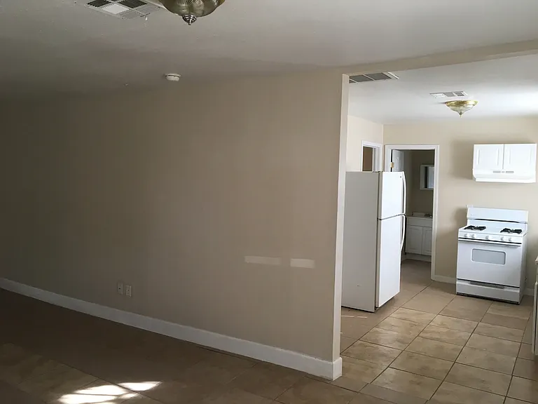 132 Hopkins Ave — Photo 6