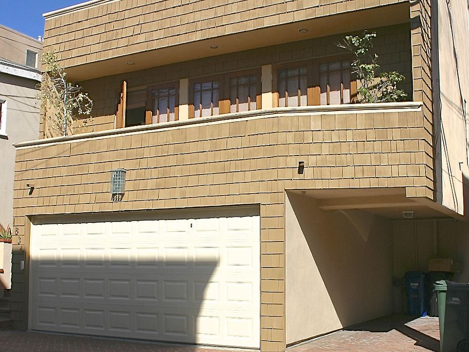 1st image of 1836 Palm Dr