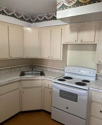 2nd image of 91-04 75th St #2
