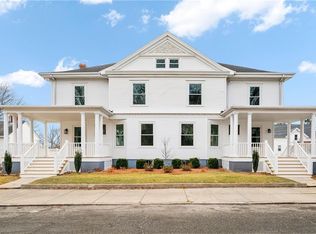 338 Blackstone St #1LEFT, Woonsocket, RI 02895