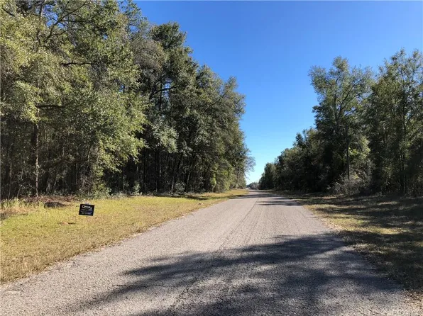 8755 N Quarry Dr, Citrus Springs, FL 34434