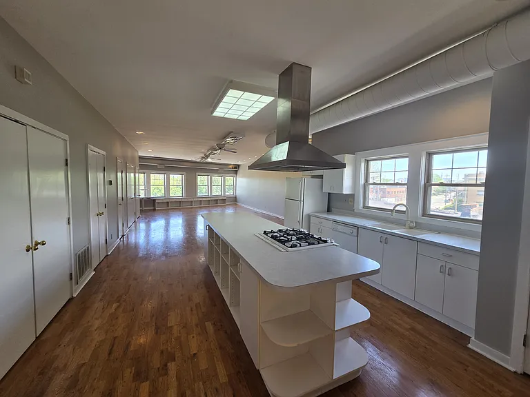 1401 W 75th St #G — Photo 2